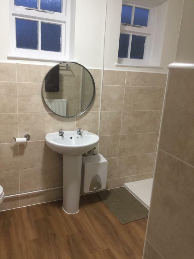 Good Intent Rooms Waltham Abbey Buitenkant foto